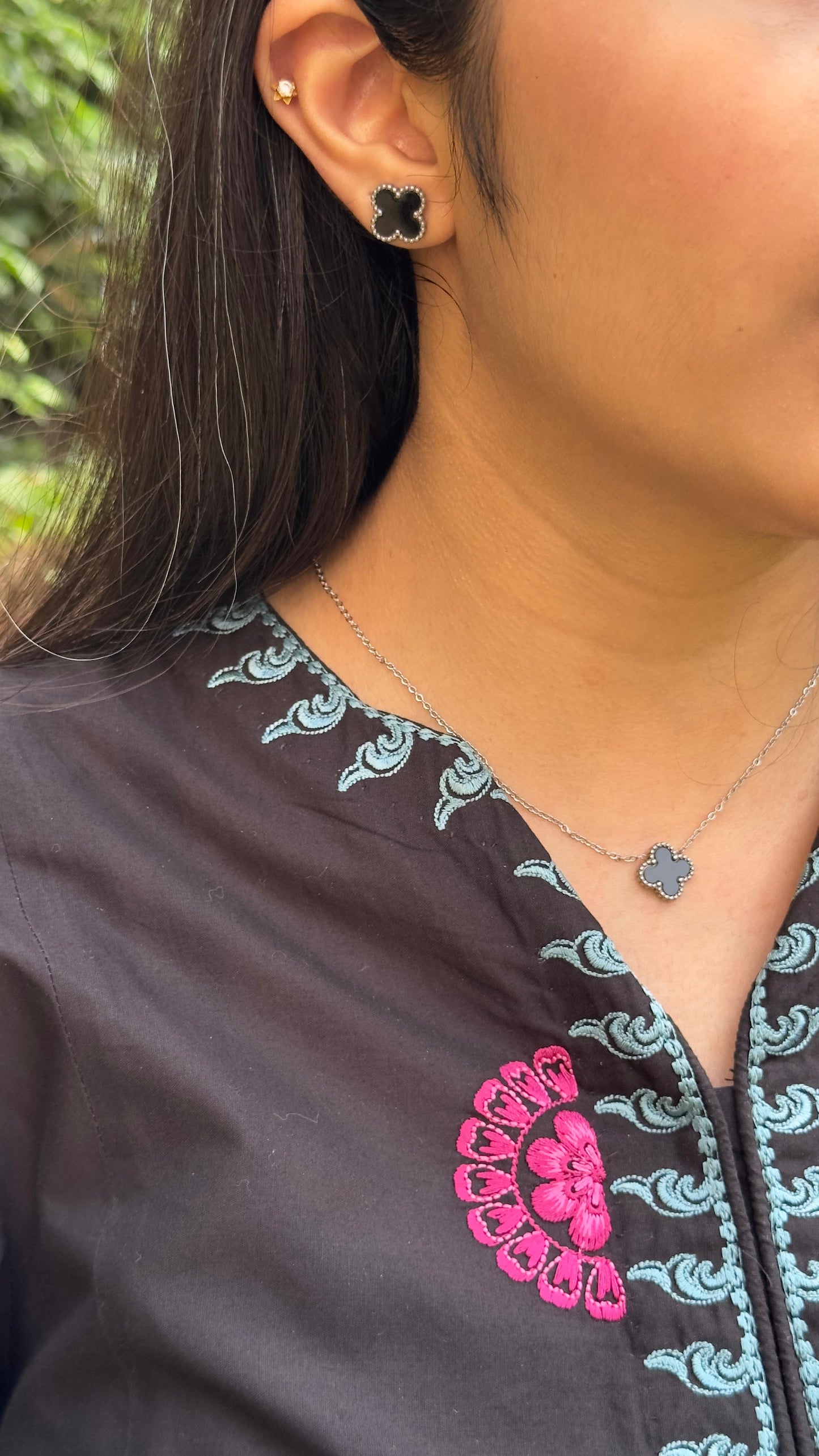 Golden Clover Jewelry Set
