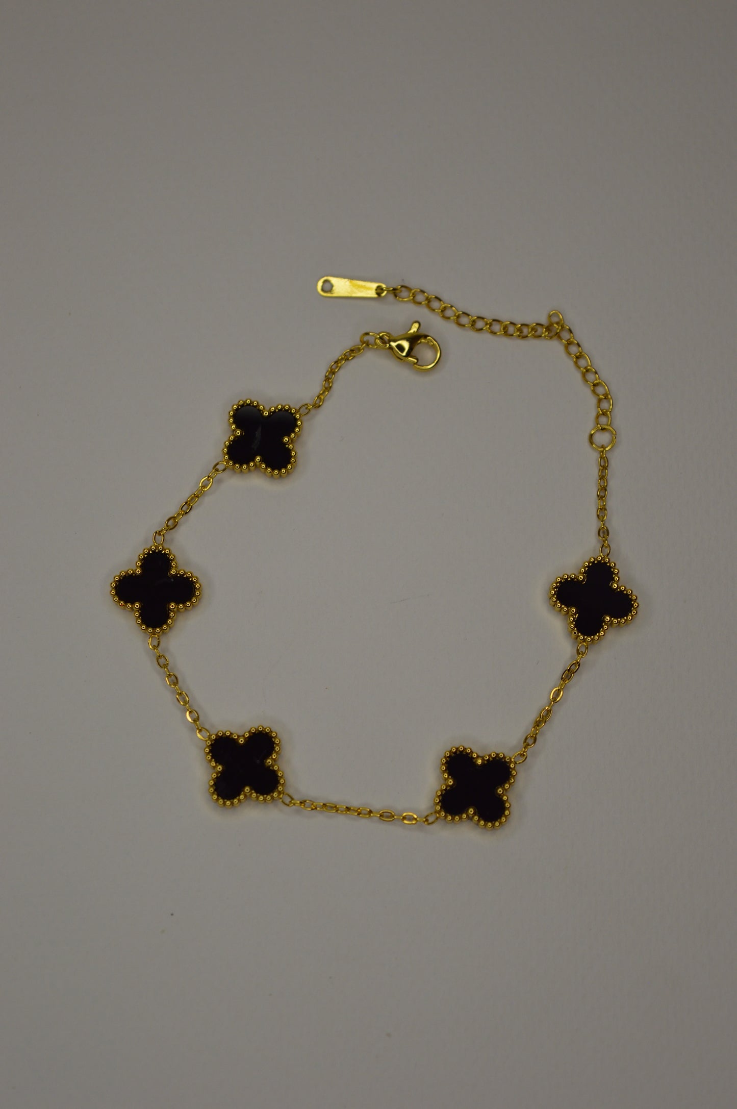 Elegant Clover Bracelet