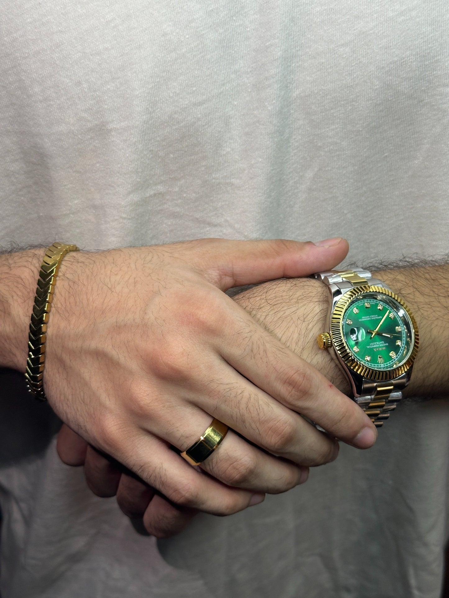 The Royal Emerald Deal Zyro