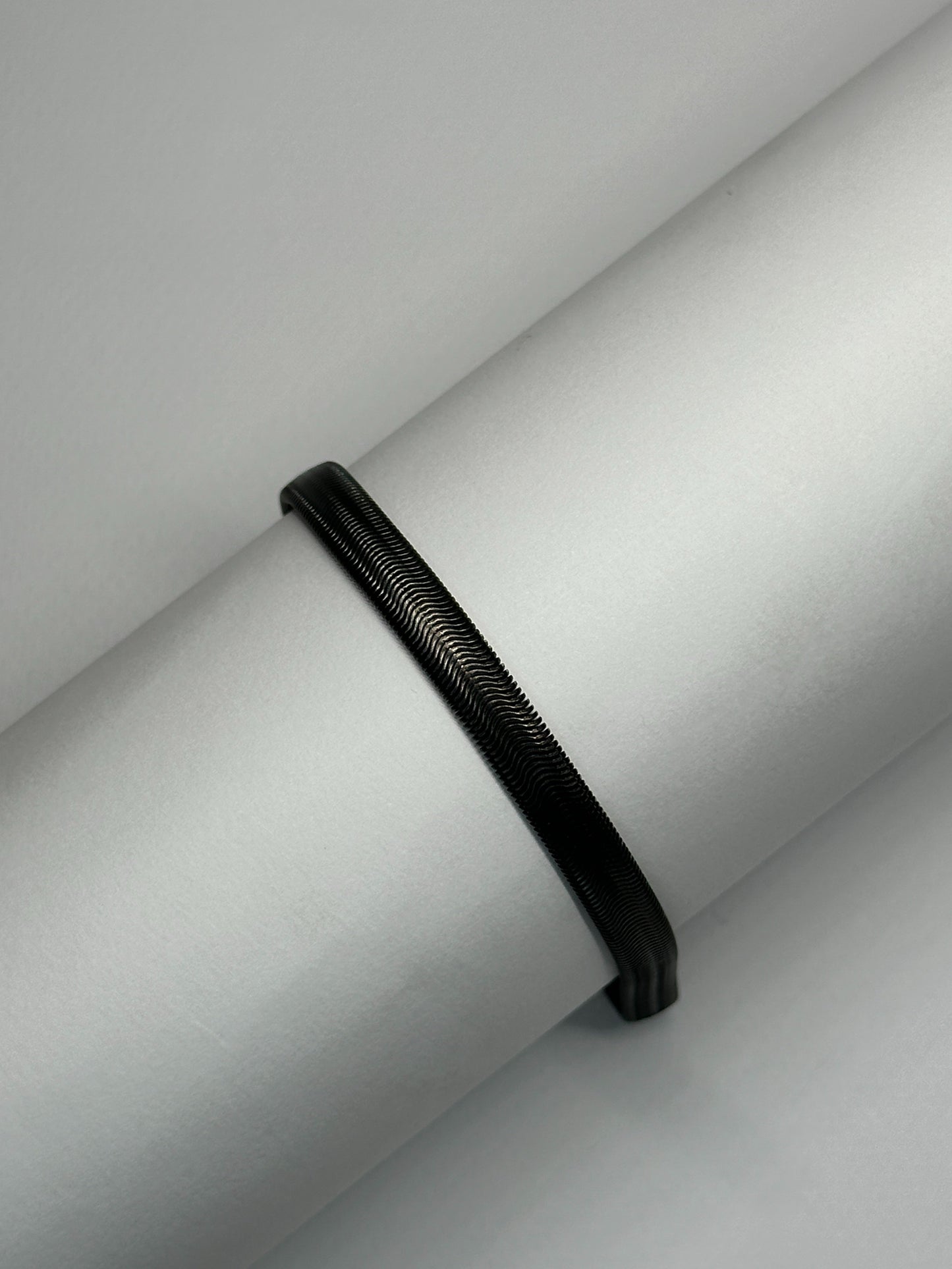 Sleek Black Snake Chain Bracelet Zyro