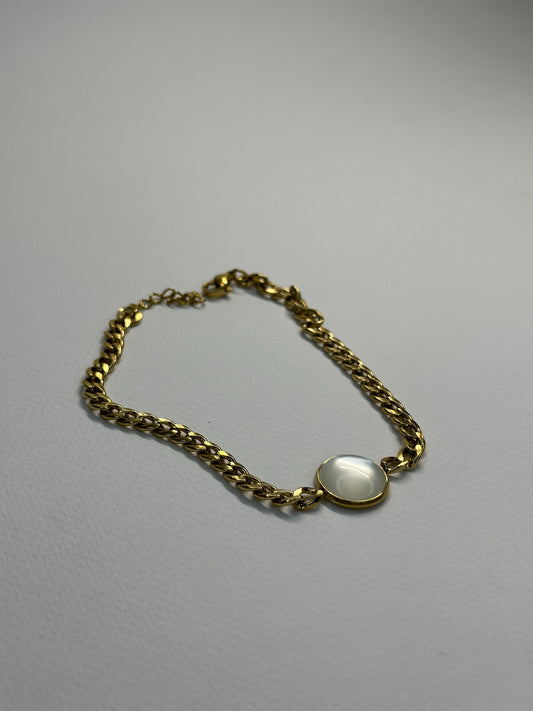 White Charm Glow Bracelet Zyro