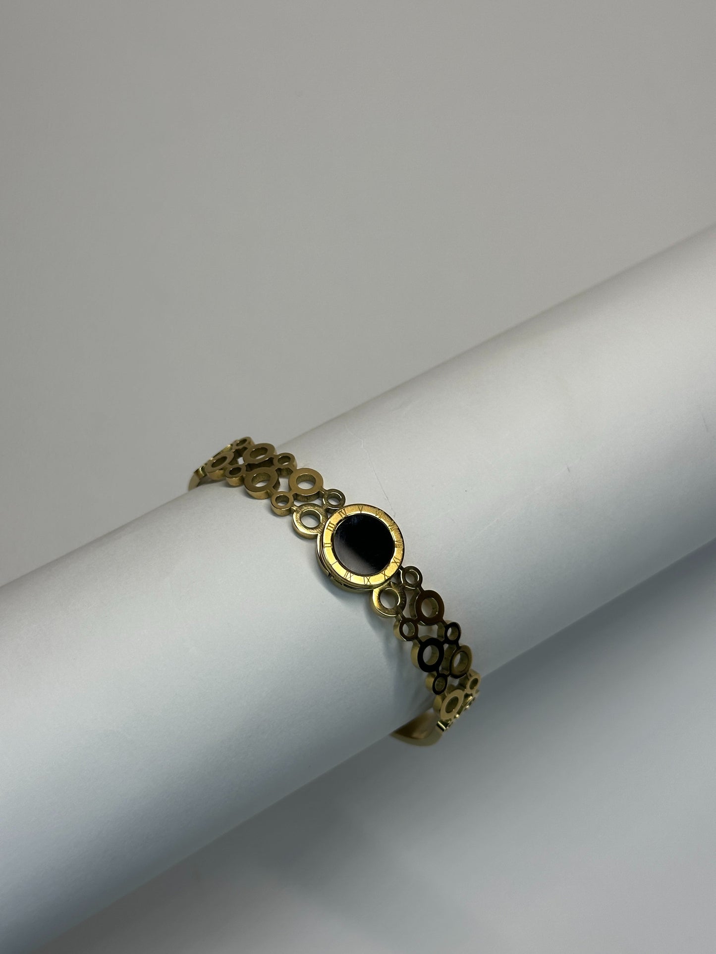 Midnight Aura Bangle Zyro