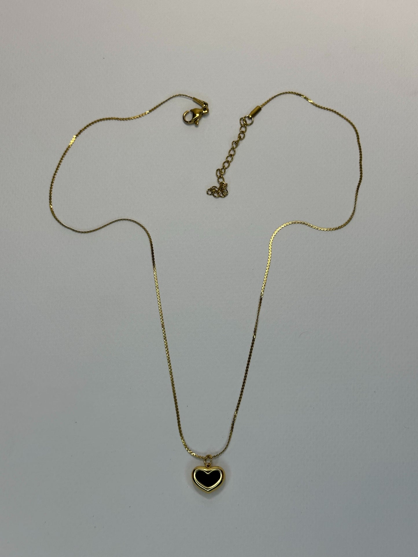 Elegant Heart Pendant Zyro