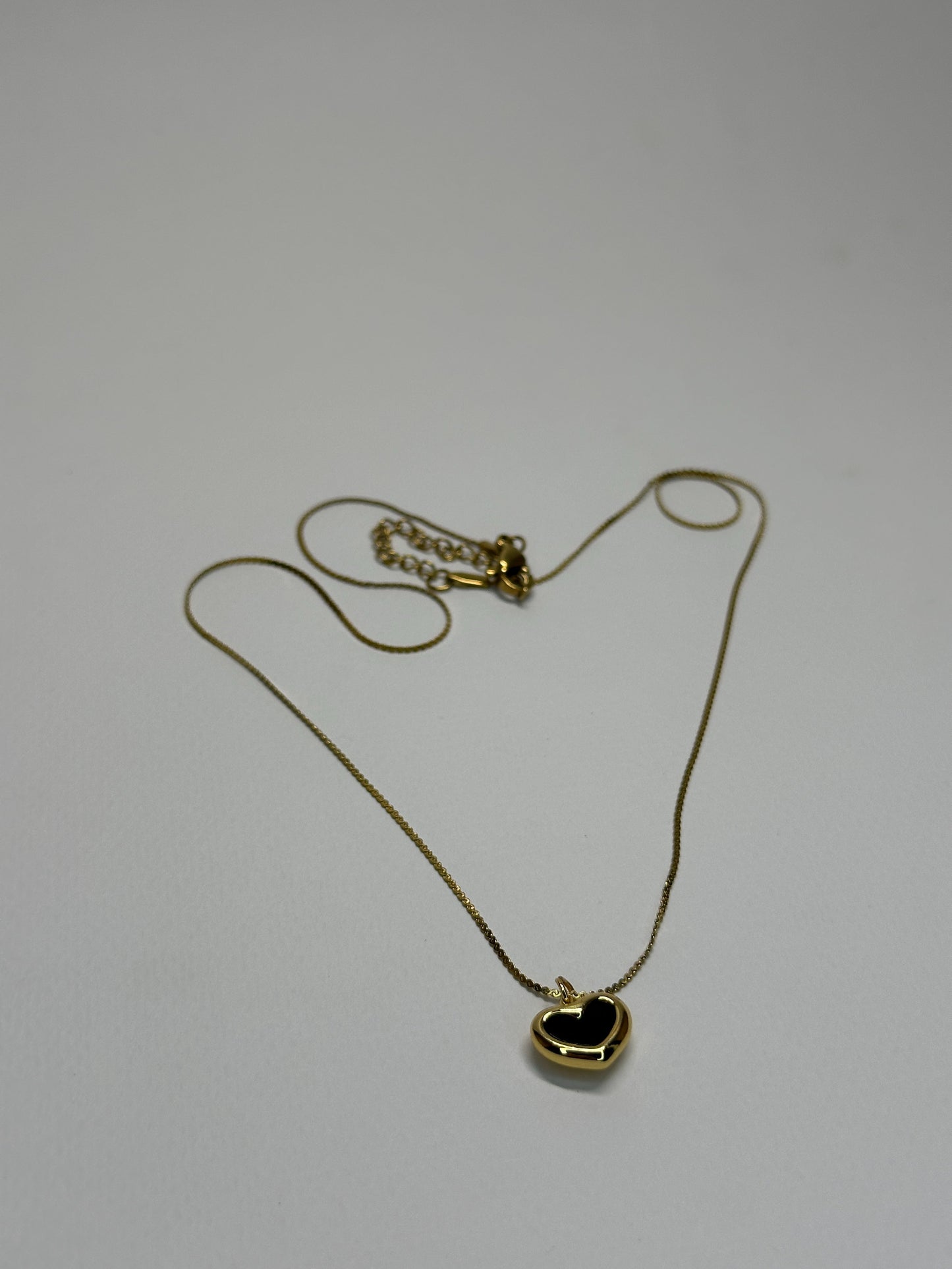 Elegant Heart Pendant Zyro