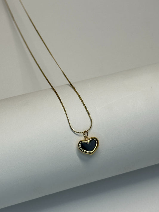 Elegant Heart Pendant Zyro