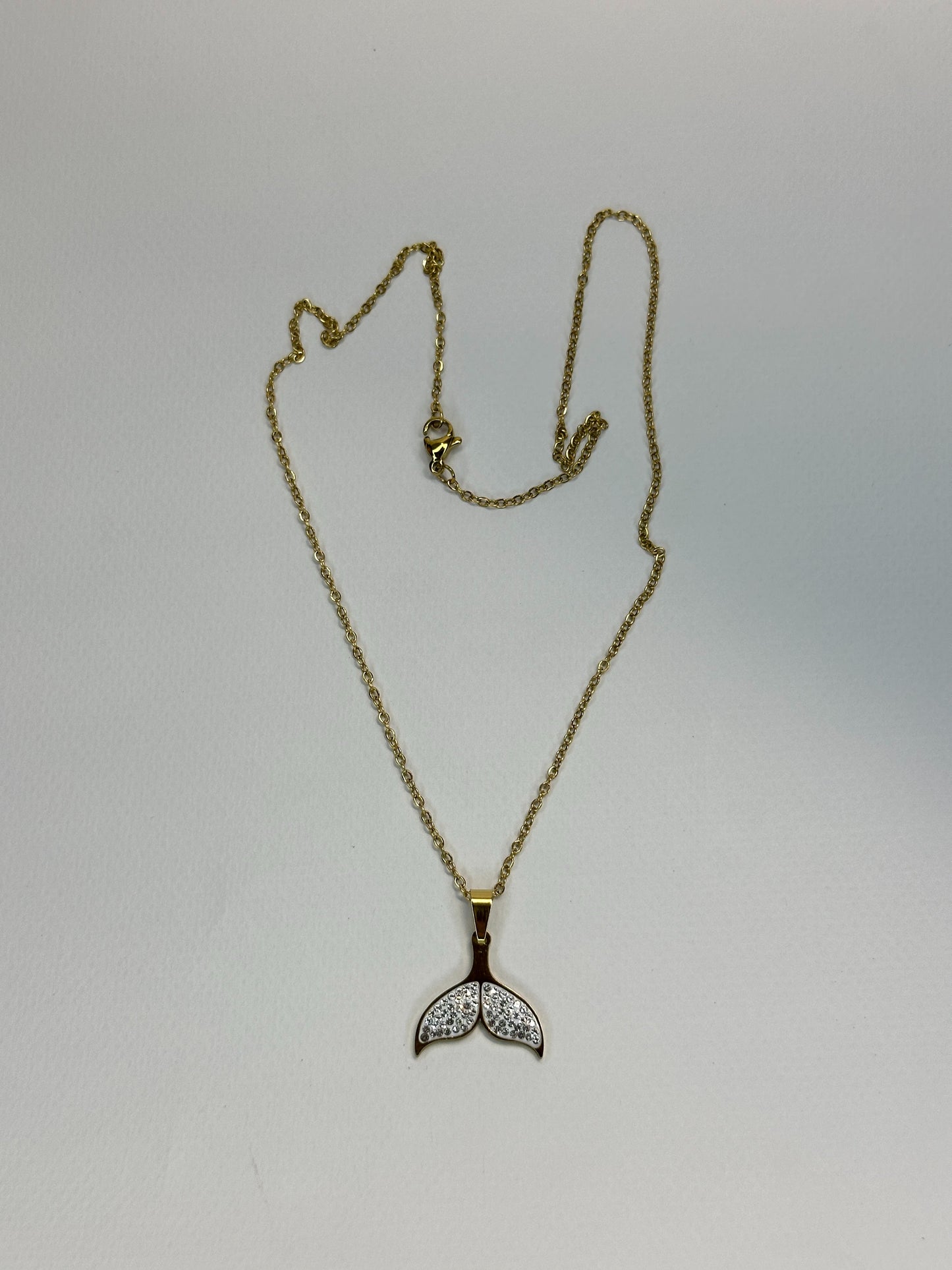 Whale Tail Pendant Zyro