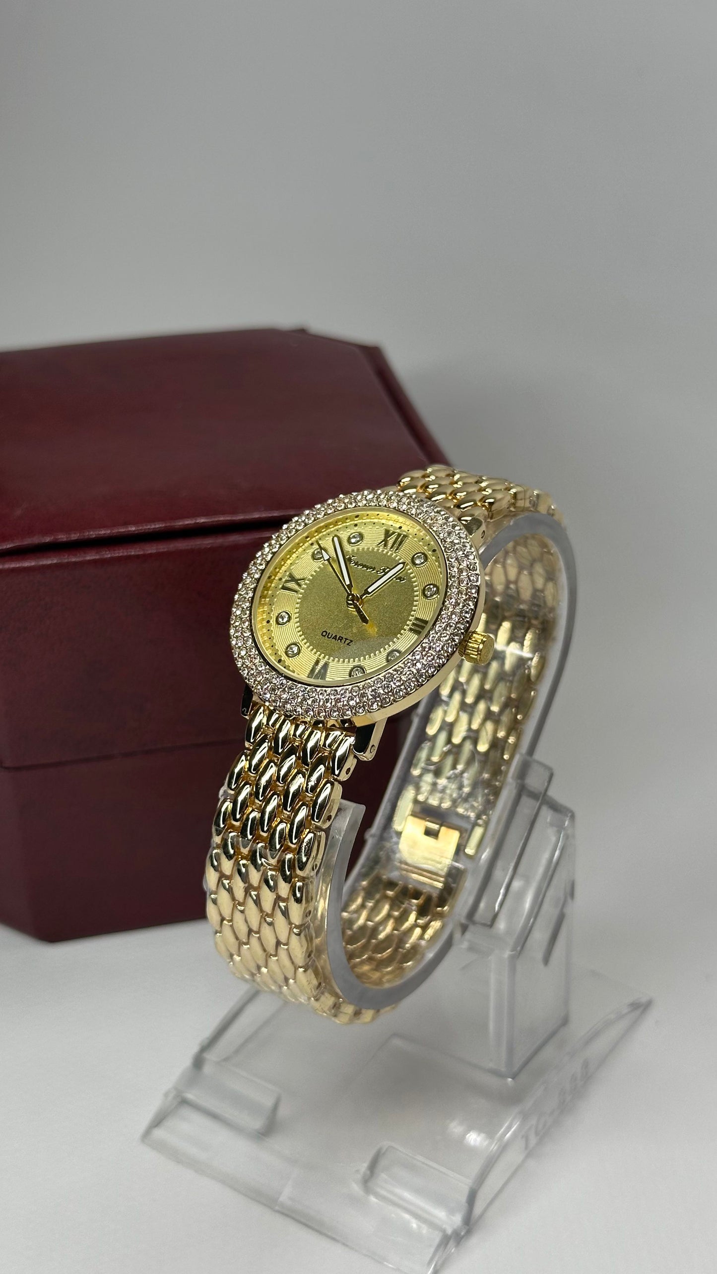 Elegant Crystal Luxe (Gold Edition)