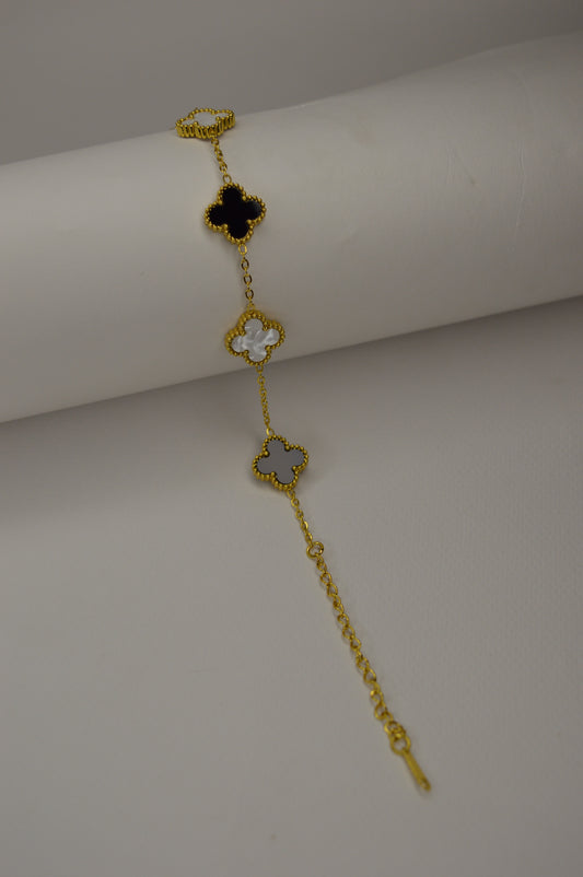 Elegant Clover Bracelet - White & Black