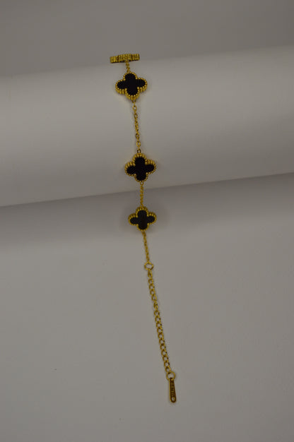 Elegant Clover Bracelet