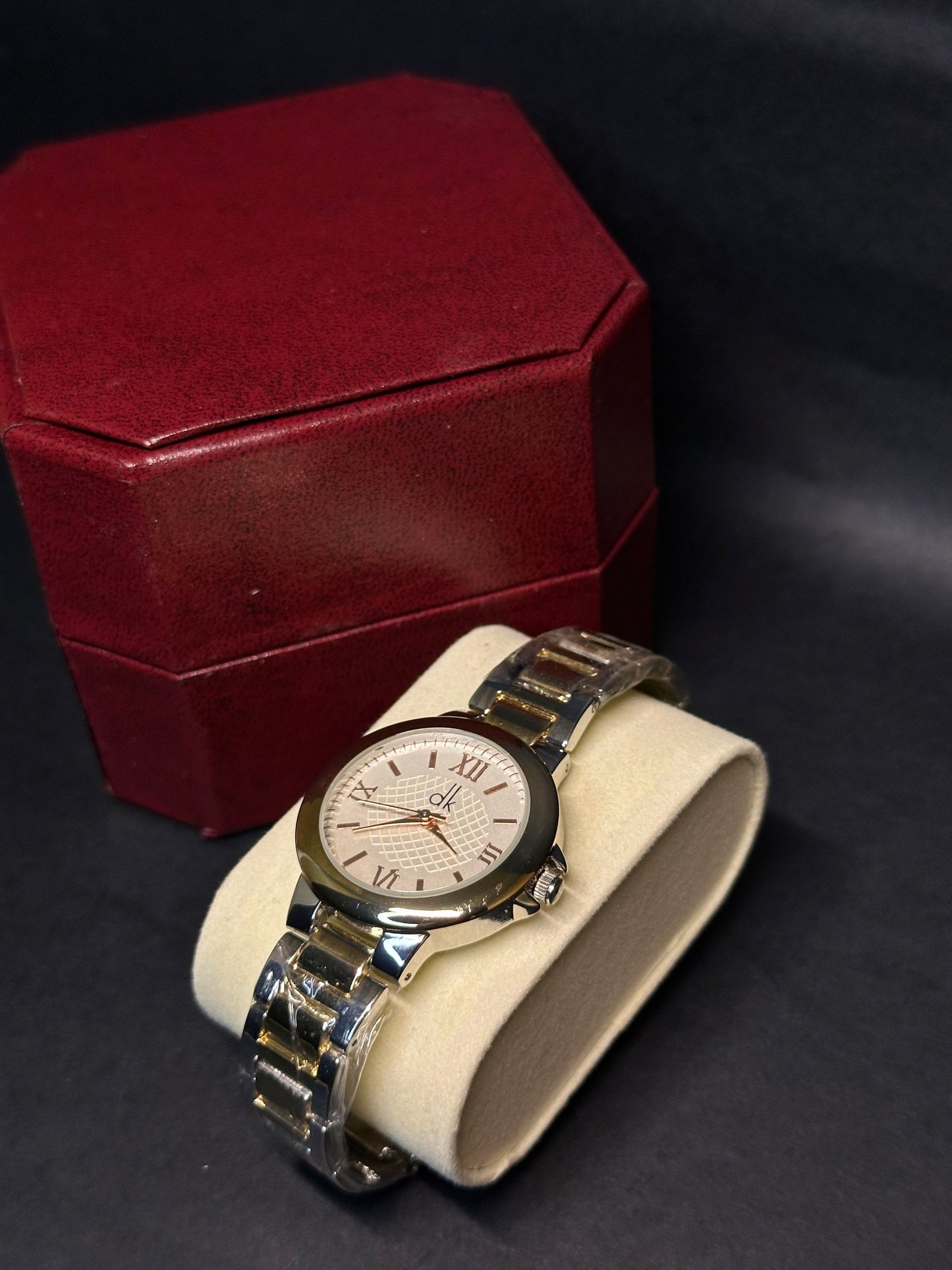 DK Women’s Two-Tone