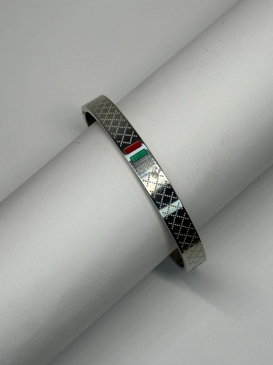 Luxe Engraved Bangle Zyro