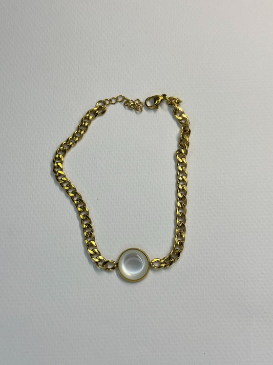 White Charm Glow Bracelet Zyro