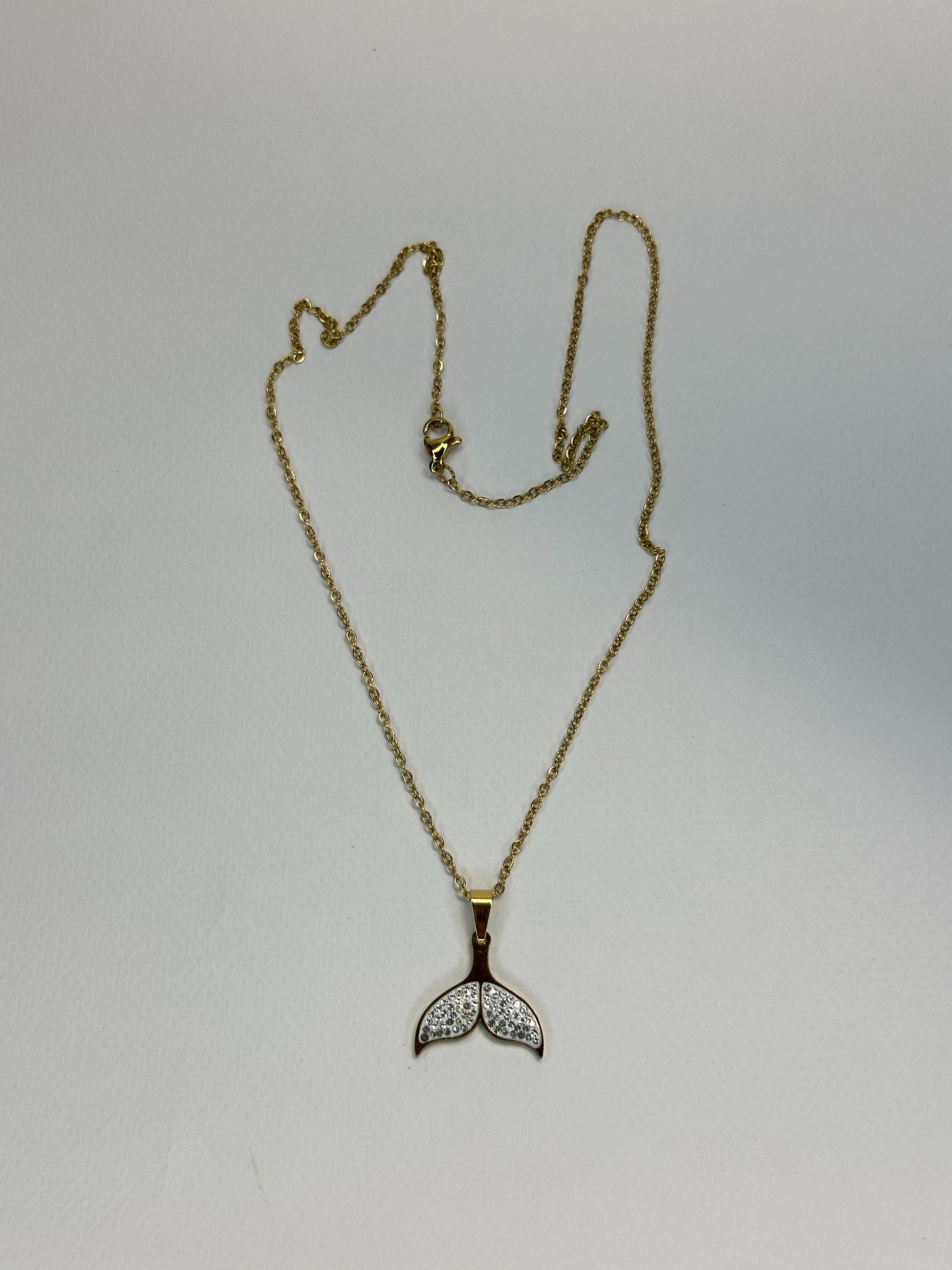 Whale Tail Pendant Zyro