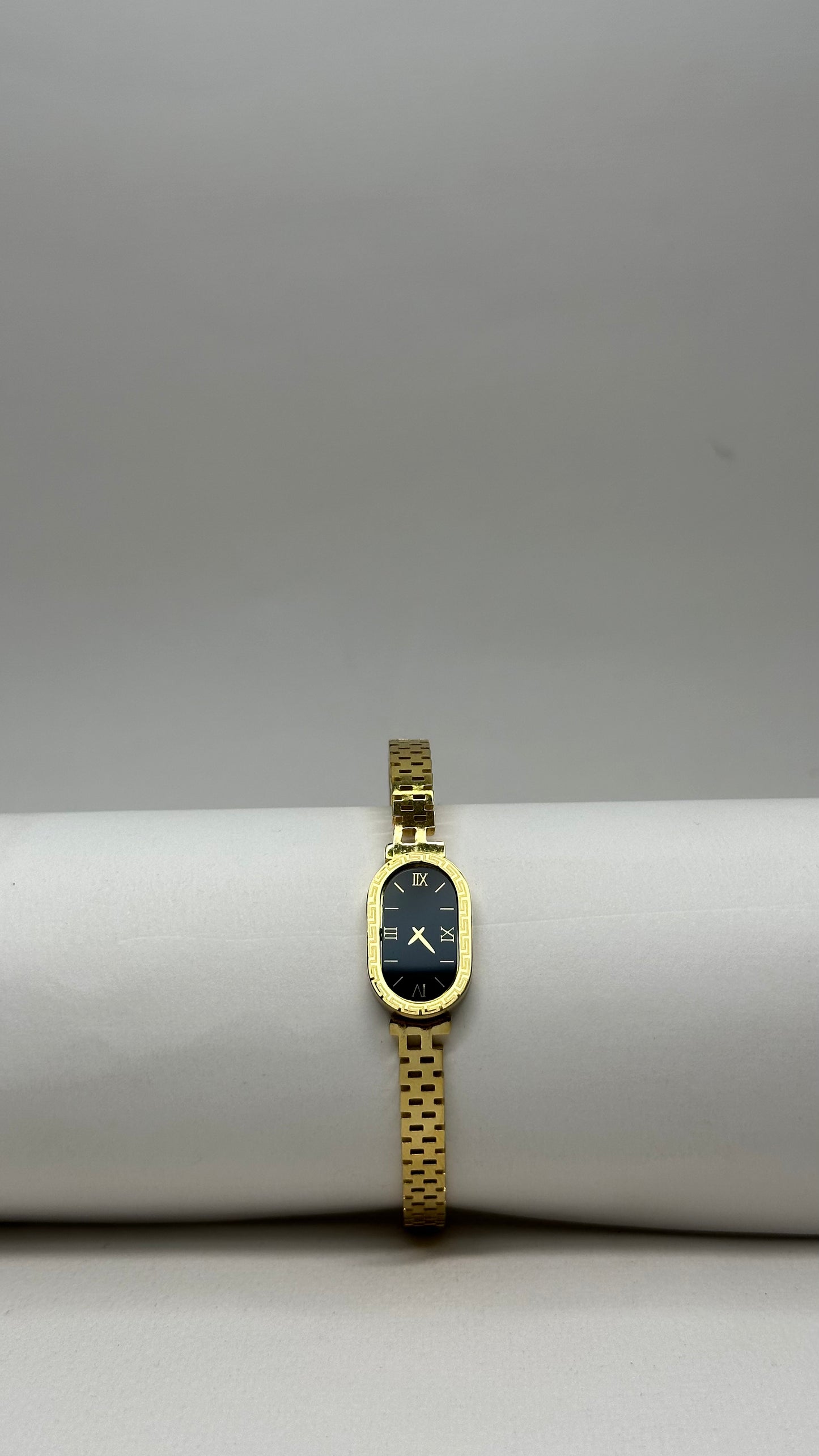 Velour Luxe – Ladies Bangle with Timepiece